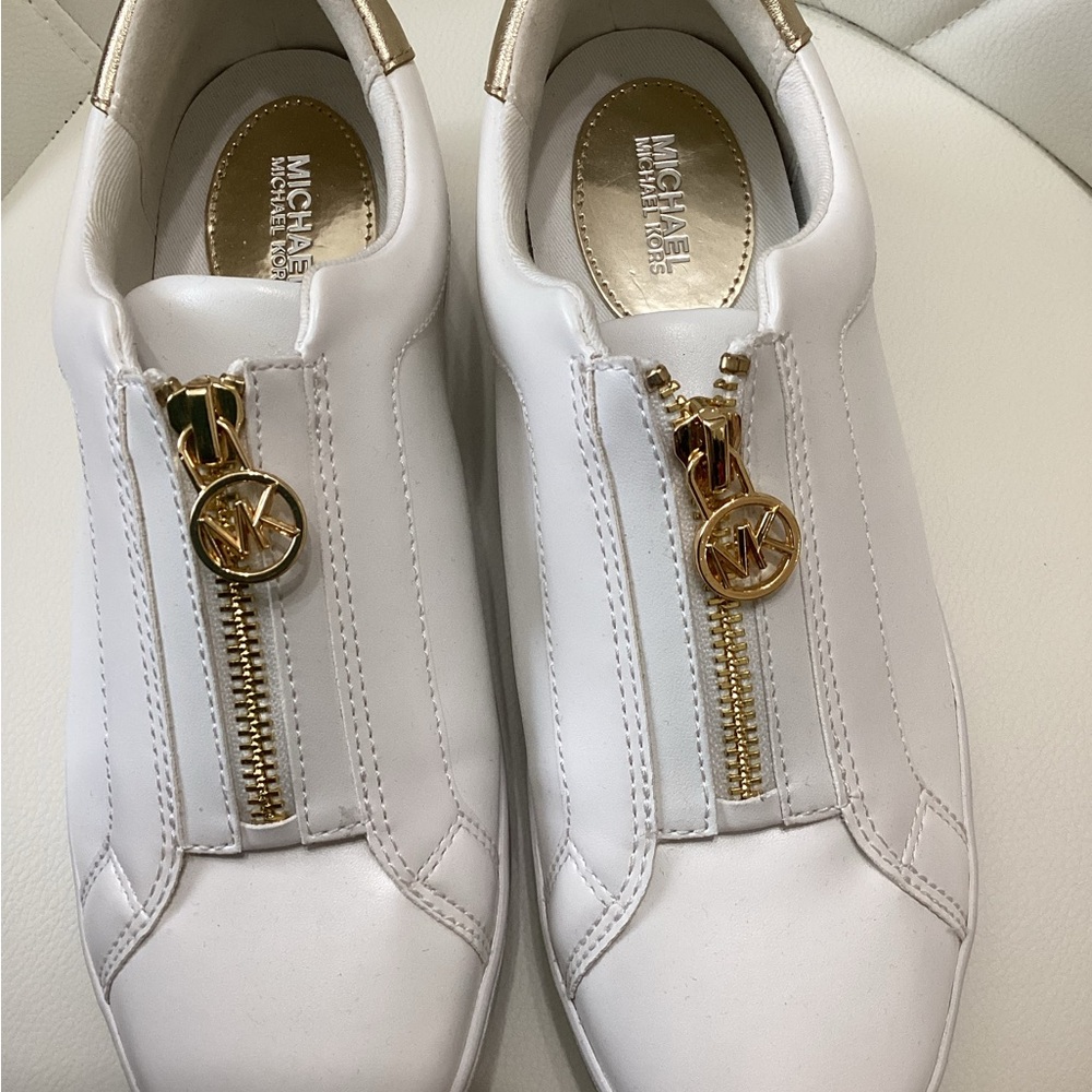 Michael Kors White Gold Zip Front Sneakers NEW W/Box  Size 6.5 - Picture 6 of 12